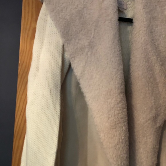 Loft sweater/coat - Picture 2 of 4